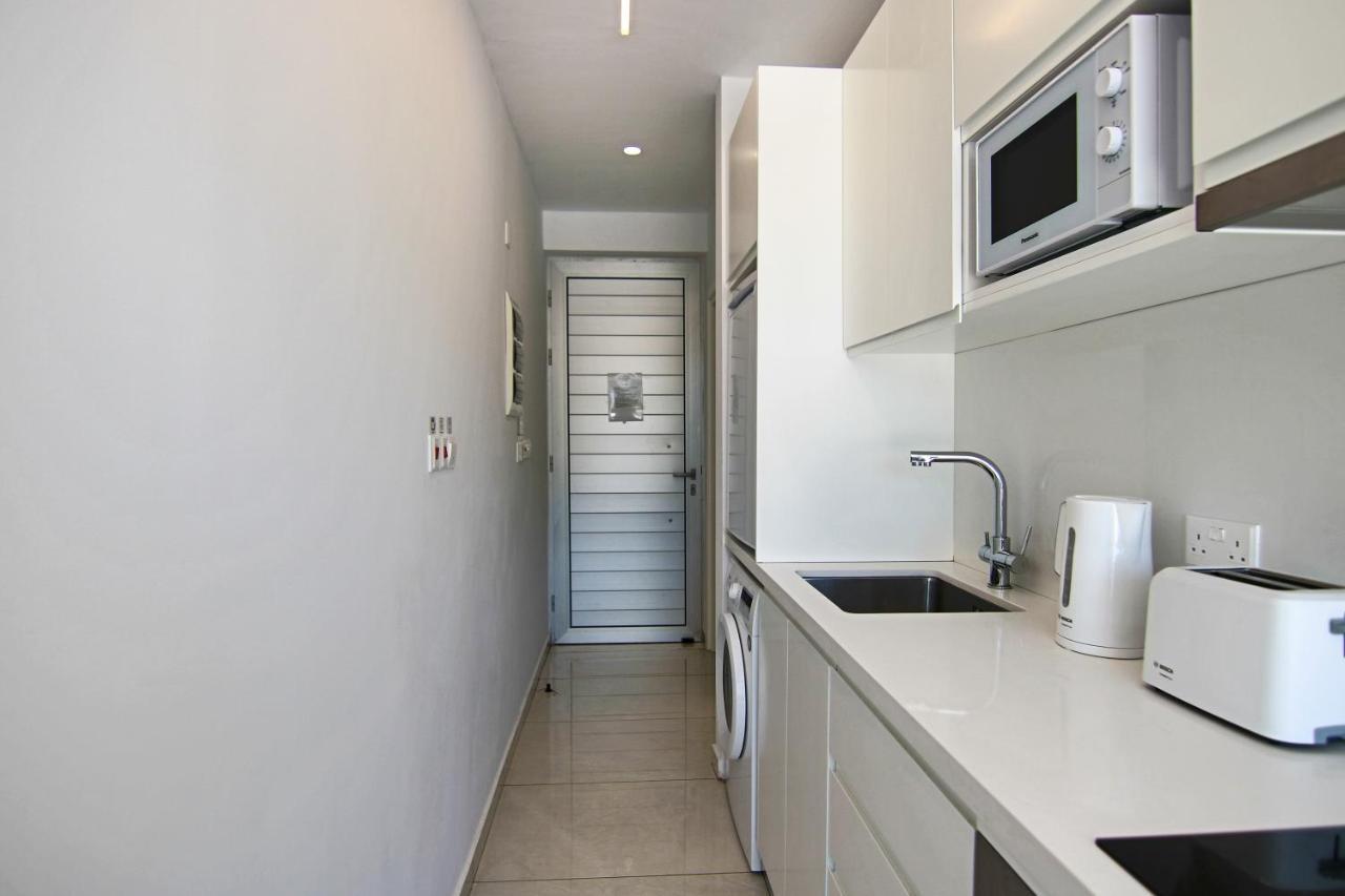 Phaedrus Living - Seaside Luxury Flat Harbour 110 Apartment Paphos ภายนอก รูปภาพ