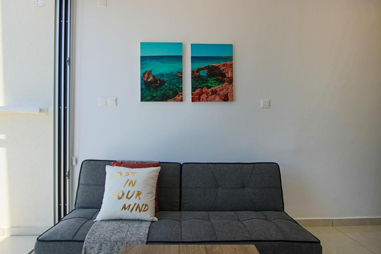 Phaedrus Living - Seaside Luxury Flat Harbour 110 Apartment Paphos ภายนอก รูปภาพ